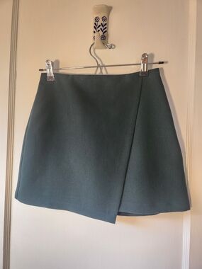 Abercrombie & Fitch Scarlett Dark Green High Waisted Wrap-Front Skort XS